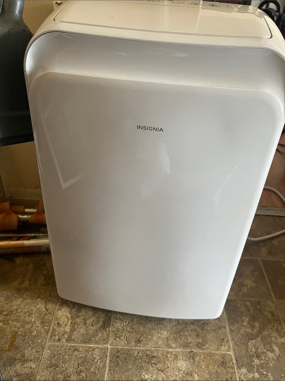 Insignia Portable Air Conditioner - portable INSIGNIA NS -ac08phw1
